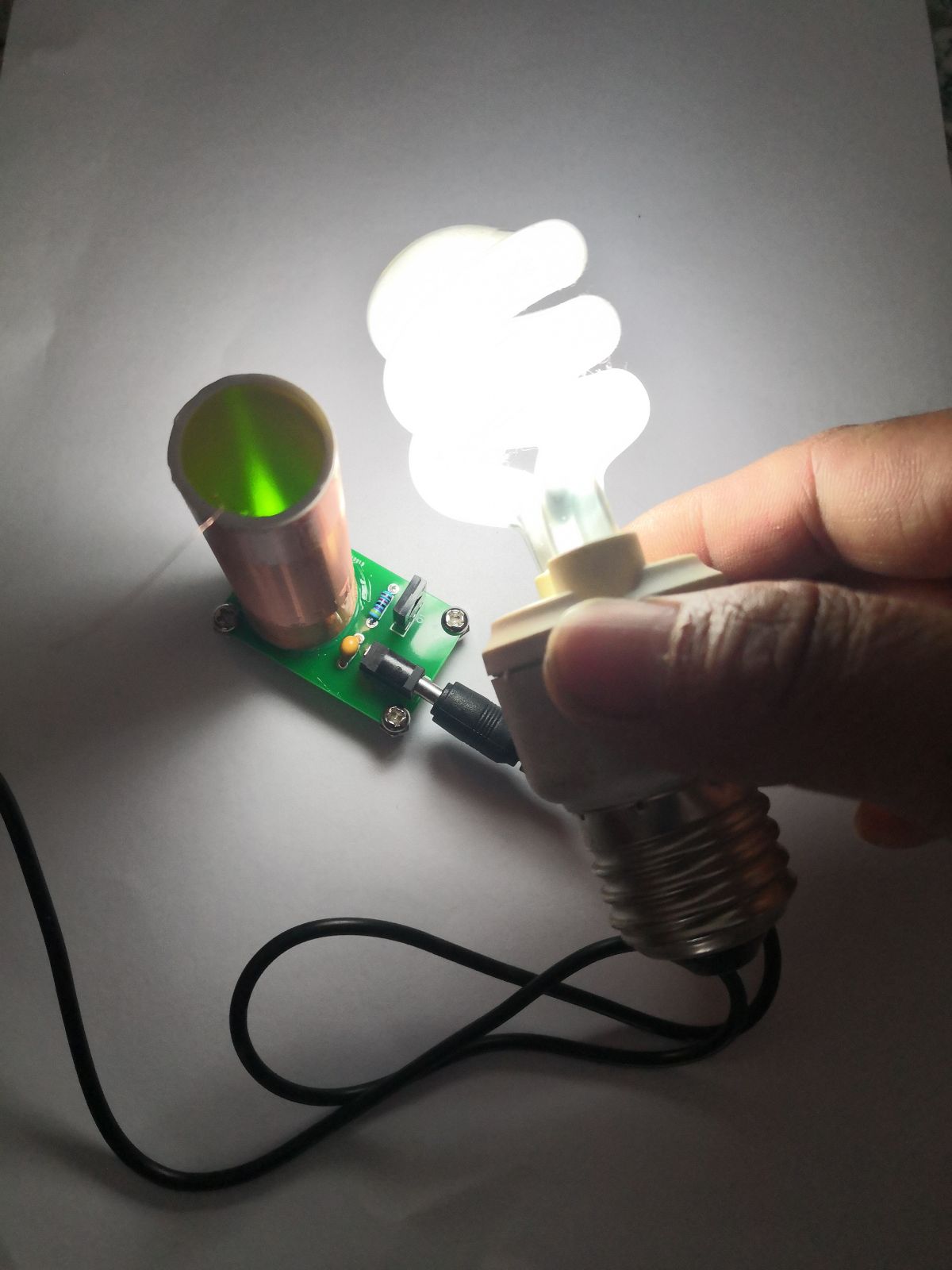 Tesla Coil Usb5V Voeding Liefhebbers Elektronische Productie Diy Licht Up Spaarlampen Kleine Zelfgemaakte