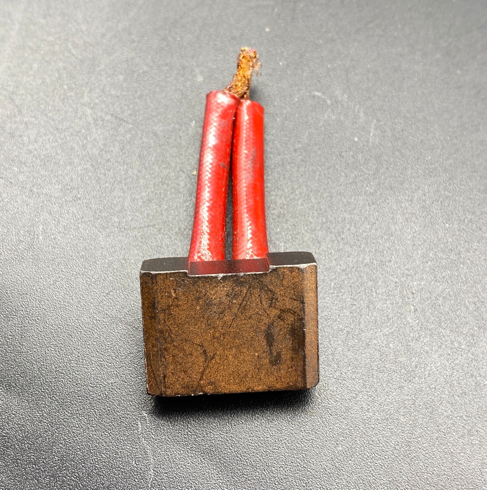 carbon brush holder assembly for iskra heavy truck starter motor