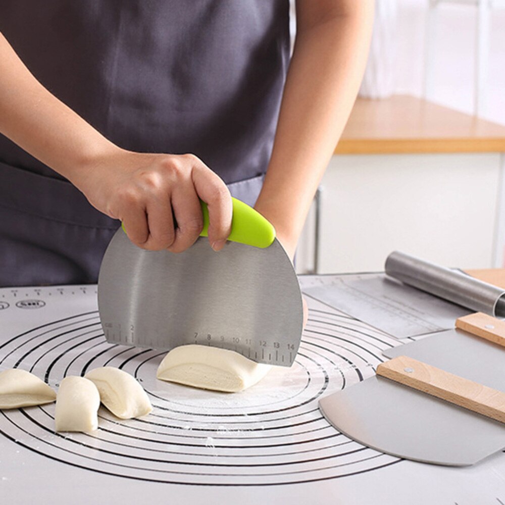 4Pcs Kitchen Baking Scrapers Stainless Steel Cutters Dough Scrapers with Scale