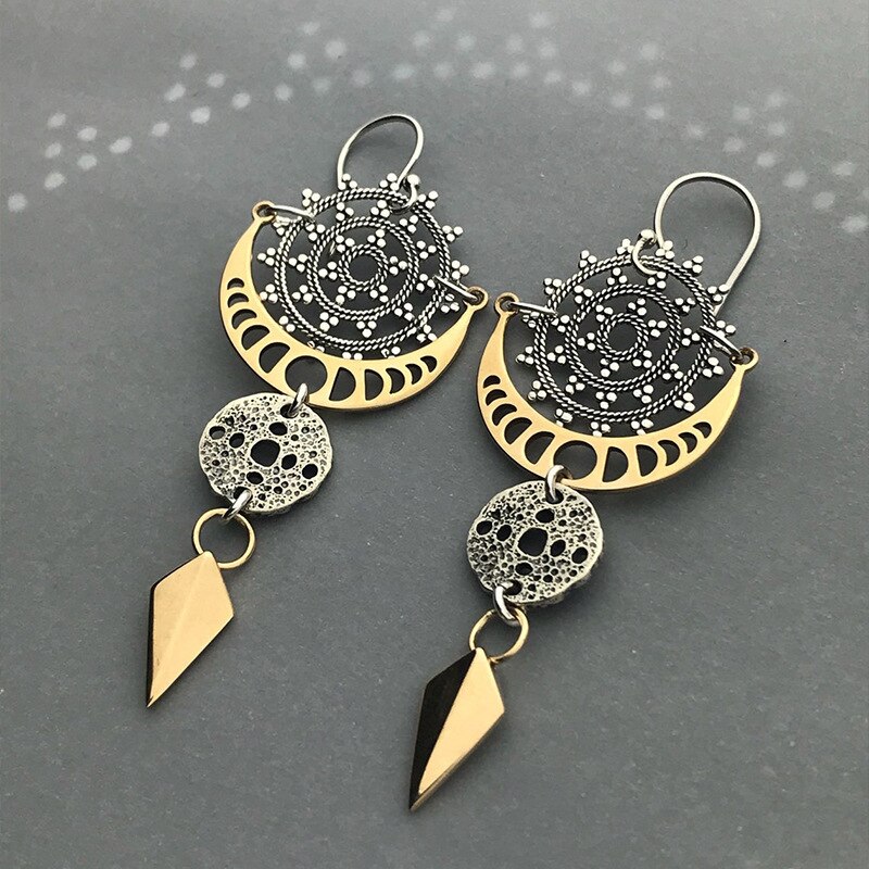 Newest Stars Moon Earrings for Women Boho Jewelry Vintage Two Tone Metal Geometric Hollow Dangle Earing Accessories