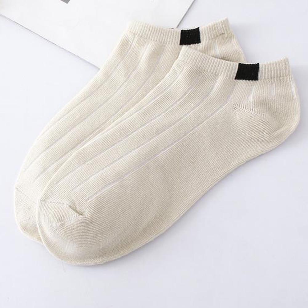 Een Paar Katoenen Sokken Vrouwen Mannen Ademende Sport Korte Sokjes Mode Effen Kleur Onzichtbare Antislip Elastische Boot sok: WHITE