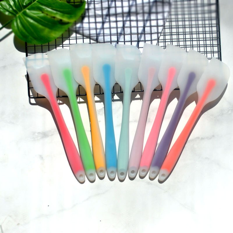 1pcs Kitchen Supplies Silicone Cake Spatula Translucent Multi Purpose High-temperature for Butter Cooking Cookie Pastry Scraper