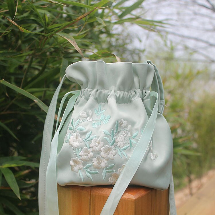 Satin Embroidered Hanfu Bag Versatile with Drawstring Strap Mouth Bag Ancient Style Women's Bag Artistic Canvas Shoulder Bag: Light Green