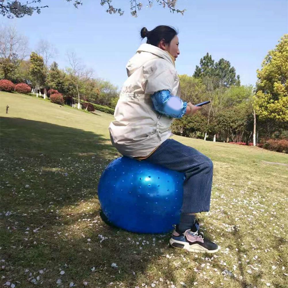 Handle Bouncy Ball Anti-burst Christmas Theme Yoga Ball Lightweight Hopper Ball Anti-slip PVC Handle Hopper Ball for Exercise