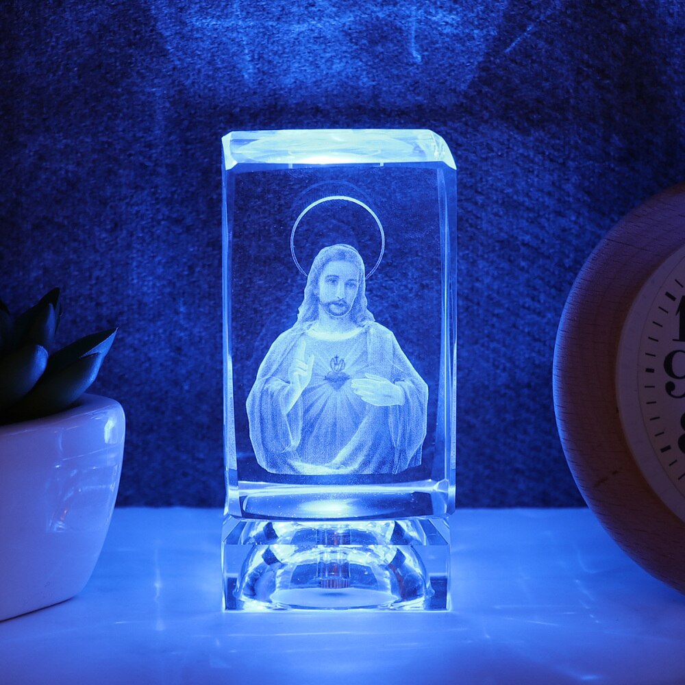 1pc farverige lys holdbare led krystal 3d jesus krystal jesus lys indgraveret glas jesus til bryllup