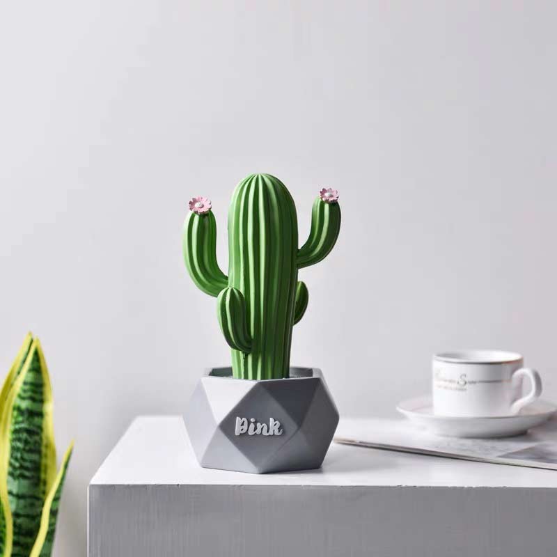 Nordic Simulation Cactus Ornaments Resin Cactus Statue Potted Decoration Crafts Figuine Office Desktop Home Decor: Green cactus 2 S