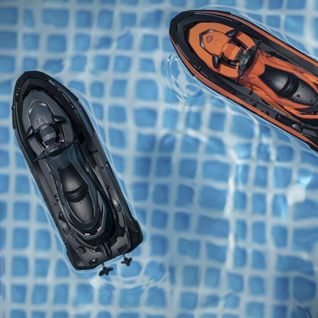 RC Motorboat RC Boat High Speed Remote Control Boat for Pools Lakes 2.4Ghz
