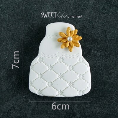 Simulated frosting biscuits Fondant biscuits Wedding theme LOVE cookies Photography props Home softcover: Deep Sapphire
