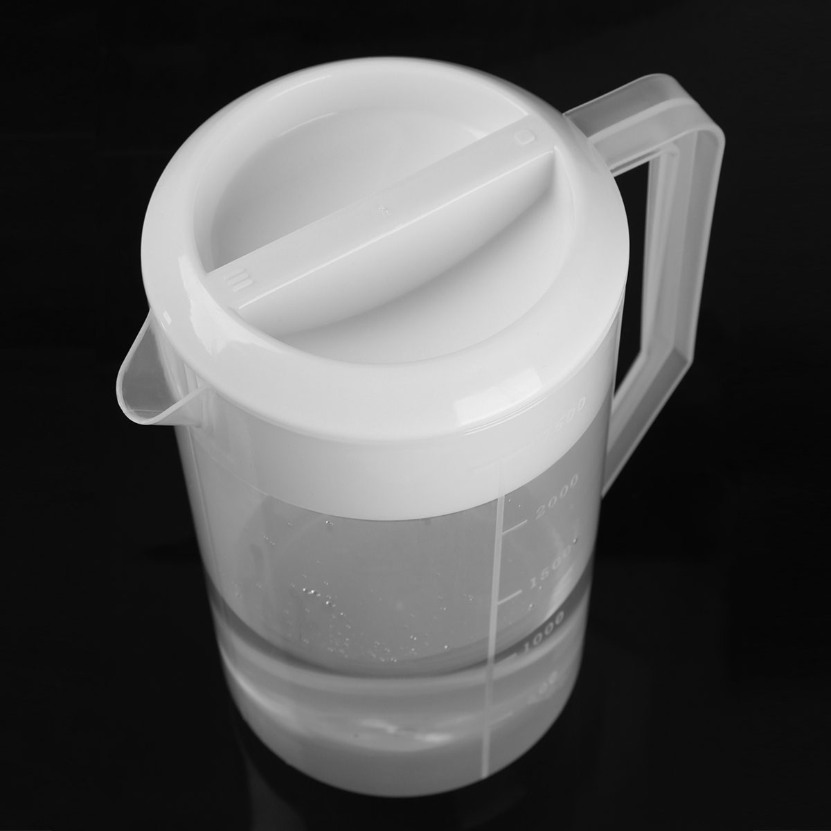 2500ML Plastic Graduated Measuring Water Jug Ero-friendly Milk Liquid Container Pitcher with Lids Handle Portable Anti-leak Jugs