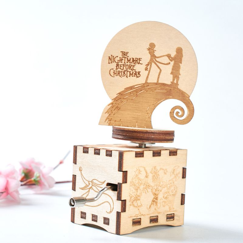 Halloween Antique Carved Wooden Hand Crank Music Box Halloween Birthday Party Casket Halloween Decoration at home