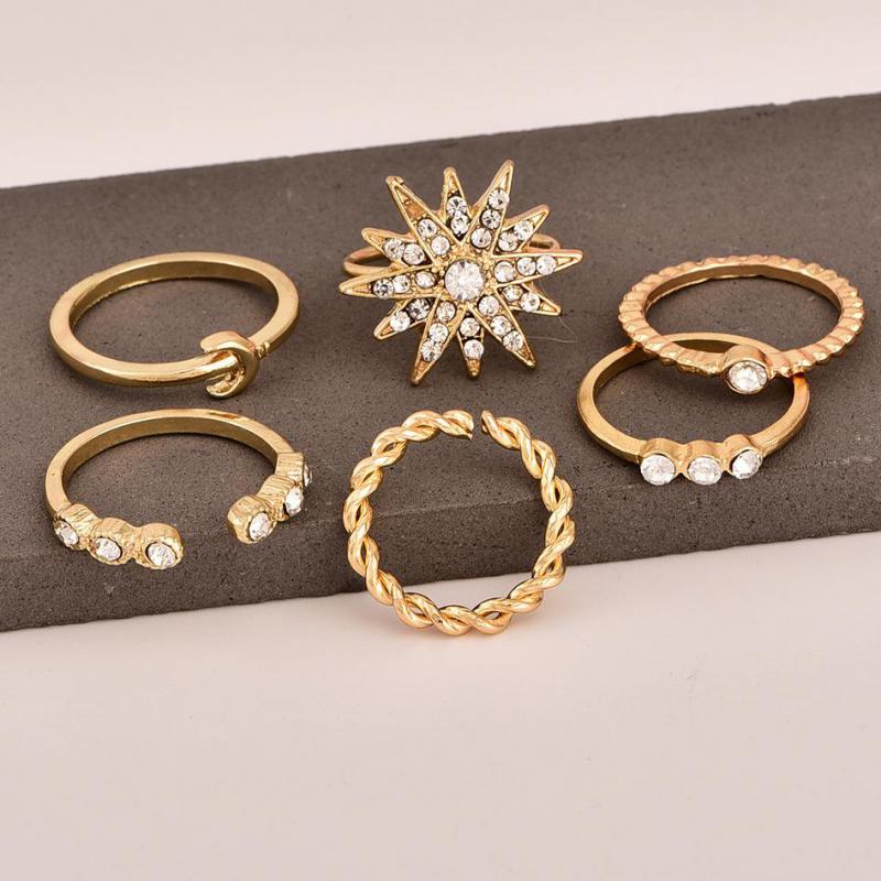 6 stk/set Charme Gouden Kleur Ringen Ster Maan Kristal Midi Vinger Ring Set Voor Vrouwen Knuckle Partij Ringen Punk Boho sieraden