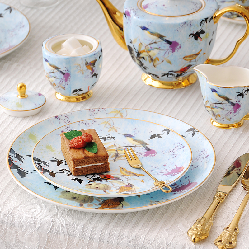 Luxury Dinner Plate Set Porcelain Porcelain Plates Dinner Serving Japanese Ceramic Bone China Vaisselle Cuisine Dinnerware Set