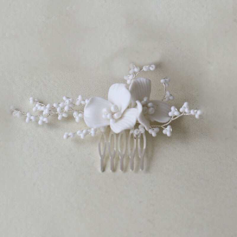 SLBRIDAL Handmade Alloy Leaf Rhinestone Ceram Flower słodkowodne perły ślubny grzebień do włosów ślubne akcesoria do włosów kobiety biżuteria: 2028 Silver