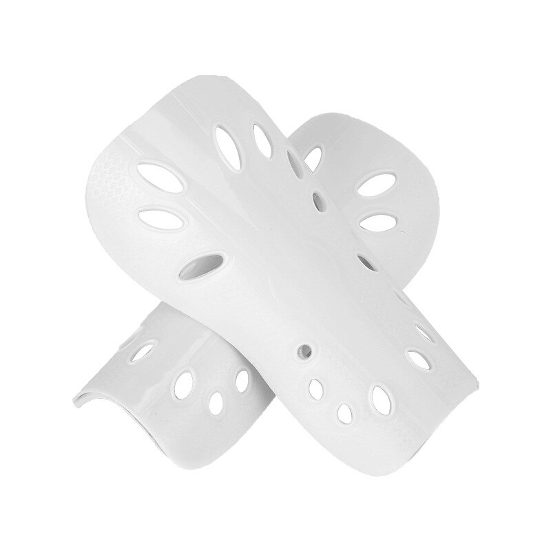 1 Paar Volwassenen Kid Voetbal Guards Been Protector Voetbal Scheenbeschermers Plastic Outdoor Sport Been Beschermende Kleding Ademend Scheenbeschermer: WHITE / for kids