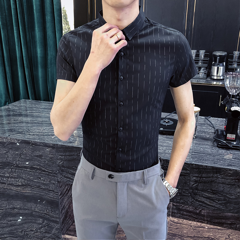 Été Simple à manches courtes hommes chemise jeune homme affaires vêtements de cérémonie rayé chemises hommes mince coupe décontracté travail chemise