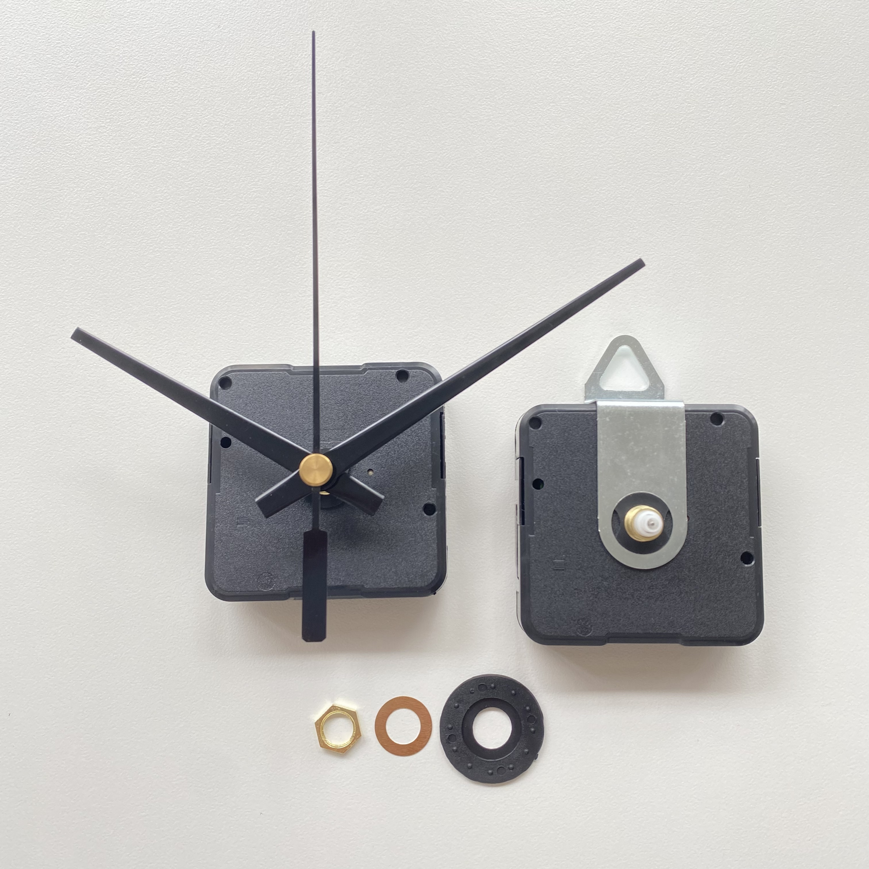 Orologio da parete reversibile antiorario meccanismo dell'orologio al quarzo con batteria a salto dell'albero da 12MM con lancette orologio da parete fai da te