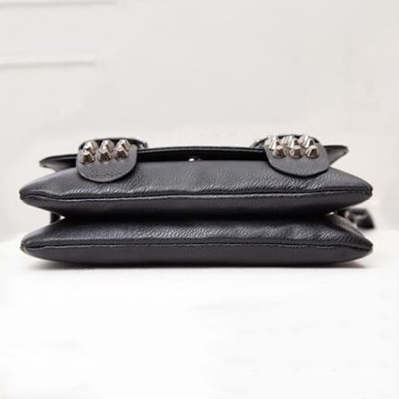 2022 Women Black Leather Messenger Bags Vintage Messenger Cool Skull Rivets Shoulder Bags sac a main bolsa