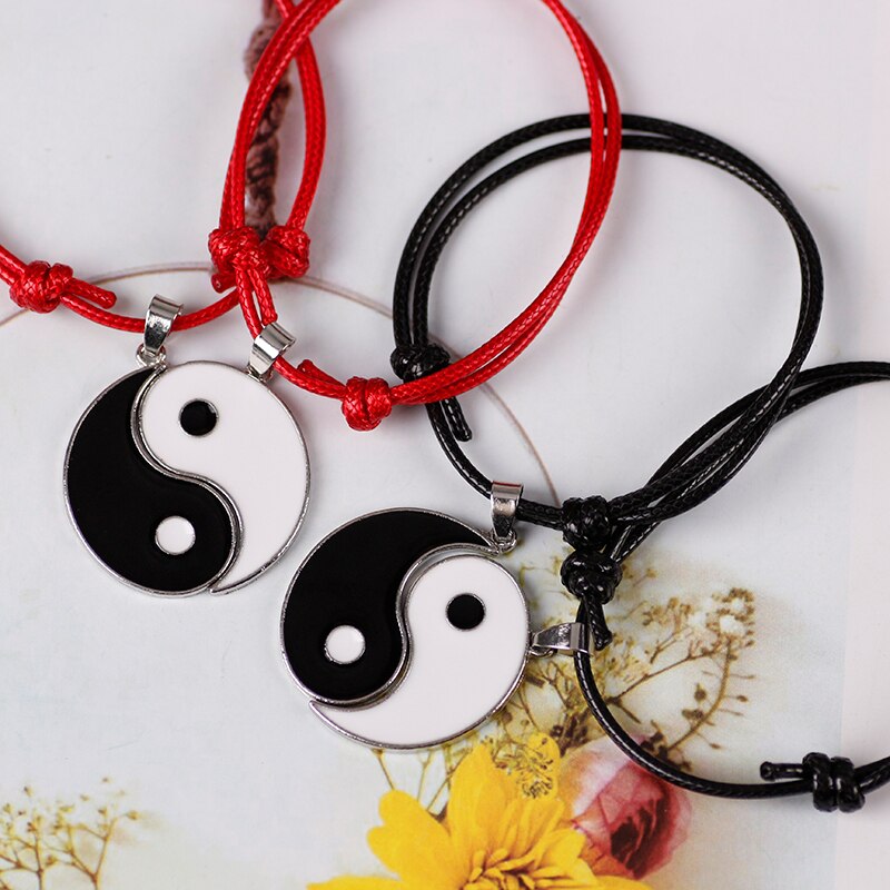 2 Stuks Van Modieuze Beste Vriend Armband Zwart En Wit Tai Chi Hanger Legering Hip Hop Dames Retro Vriendschap Sieraden