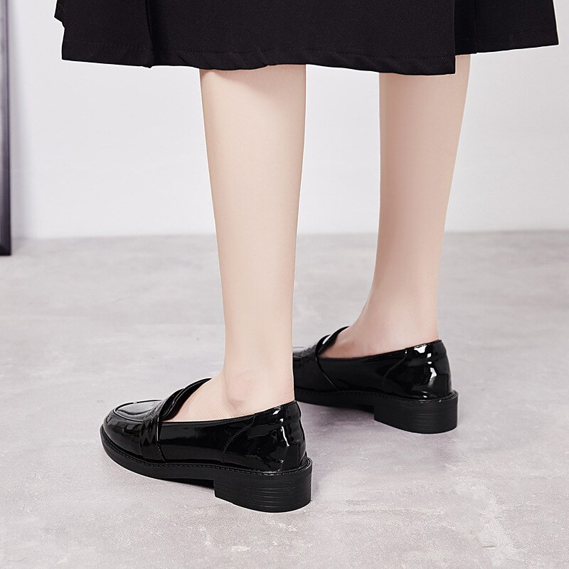 Zapatos oxford de charol británico para mujer, estilo derby calzado plano, de boca baja y gruesa, para primavera