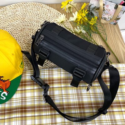 Japansk harajuku funksjon sylinder bag kvinnelig koreansk vill messenger bag student verktøy mørk vind ins strikk bag: Default Title