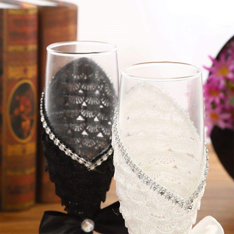 2-teiliges Braut & Bräutigam Weinflaschen-Outfit – Spitzenüberzug Für Champagner & Weinflaschen, Hochzeitsdekoration