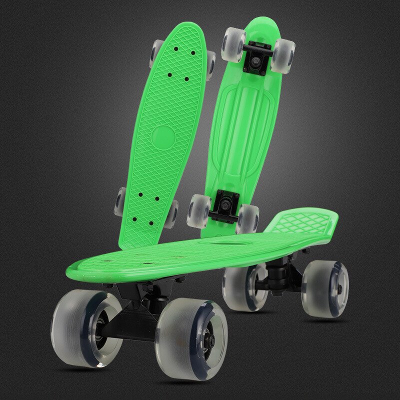 Flashing Skateboard Single Kicktail Mini Cruiser Rocker Board Plastic 4 Wheels Teenager Adult Sidewalk Skating Street 6 Colors