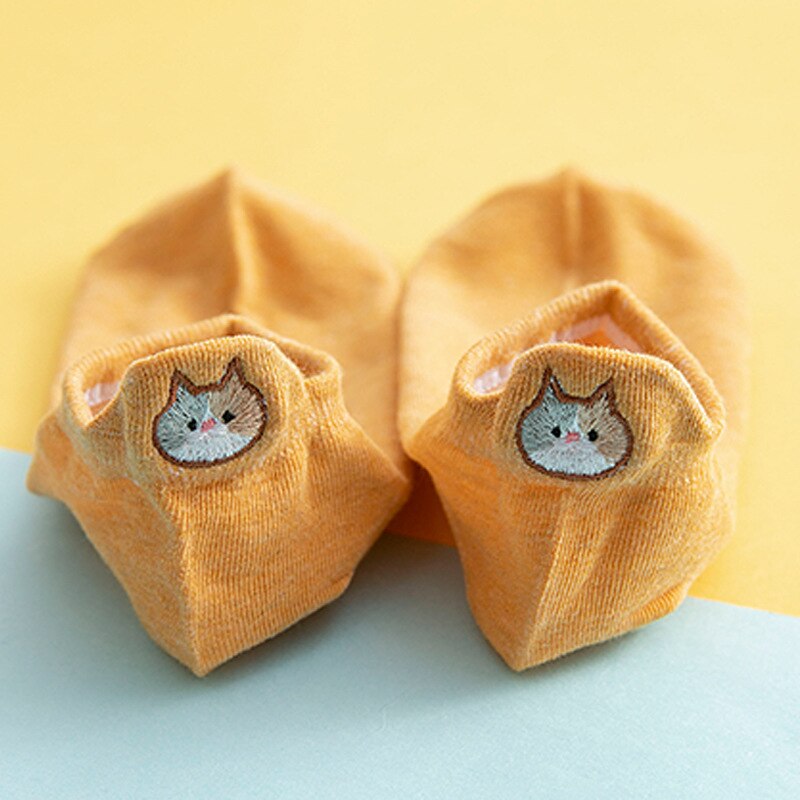 Chaussettes kawaii pour femmes, joyeuses chevilles, chaussettes amusantes pour femmes, dessin animé, broderie chat, chaussettes courtes harajuku, chaussettes à la cheville: Jaune