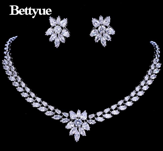 Bettyue Eleganz AAA Cubic Zirkon Weiß Gold Blume Form Schmuck Sets Für Frau Gothic Stil Hochzeit Partei: Default Title