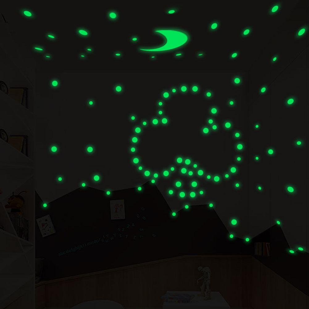 104/252/407 stk lysende prik rund skive måne wallsticker glød i mørke rum mærkat kan absorbere lys og glød i mørket.