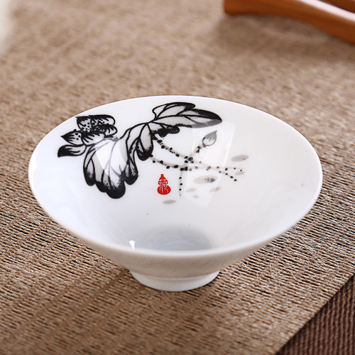 Jingdezhen Thee Set Handgeschilderde Kopje Thee Puer Zwarte Thee Tieguanyin Keramische Kleine Kopjes Chinese Huishoudelijke Theewaar: Ink lotus