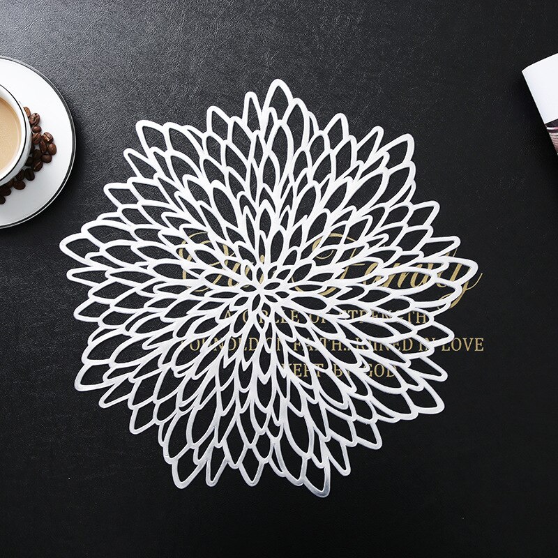 6/4PCS Round Placemats Restaurant Hollow PVC decoration Meal Mat Anti Dining Table Line Mat Steak Plate Pad Flowers: Silver 1 / 4 pieces