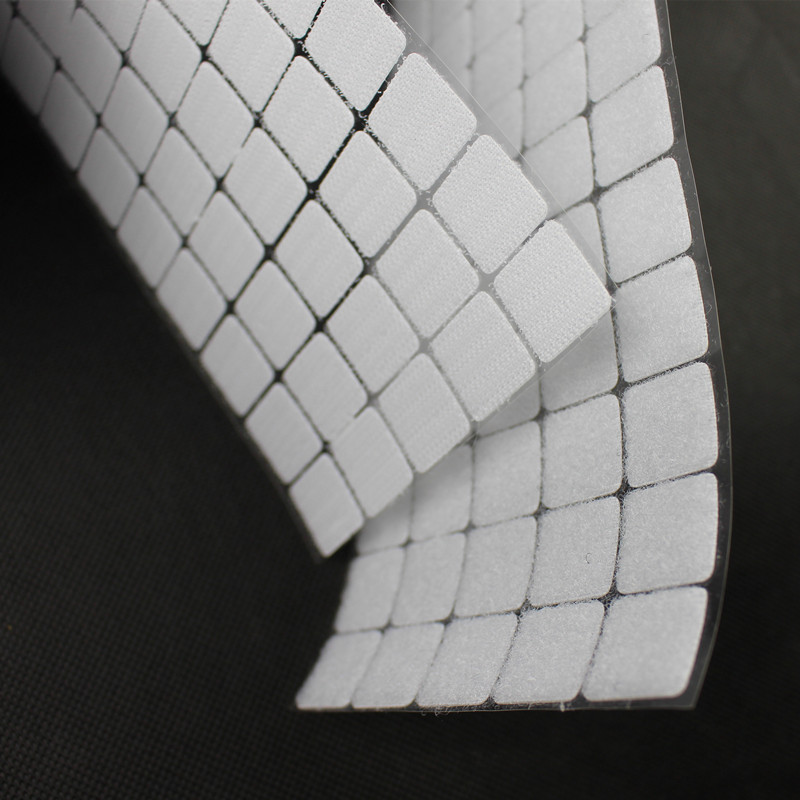 100 par 20*20mm klæbende tape nylon polyester krog og løkke firkantet magisk klisterbånd stærk selvklæbende tape: Hvid