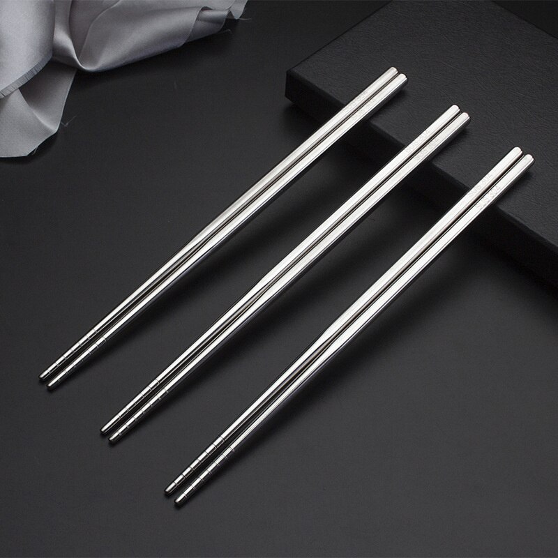 Juego de palillos de acero inoxidable Metal chino, antideslizante, portátil, reutilizable, para comida, palitos de Sushi, utensilios de cocina para el hogar