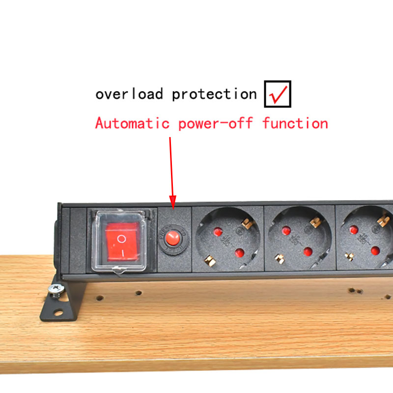 Pdu-grenuttag för skrivbord, eu-uttag, 1-10ac dubbelbrytare med överbelastningsskydd,  c14- portsanslutning