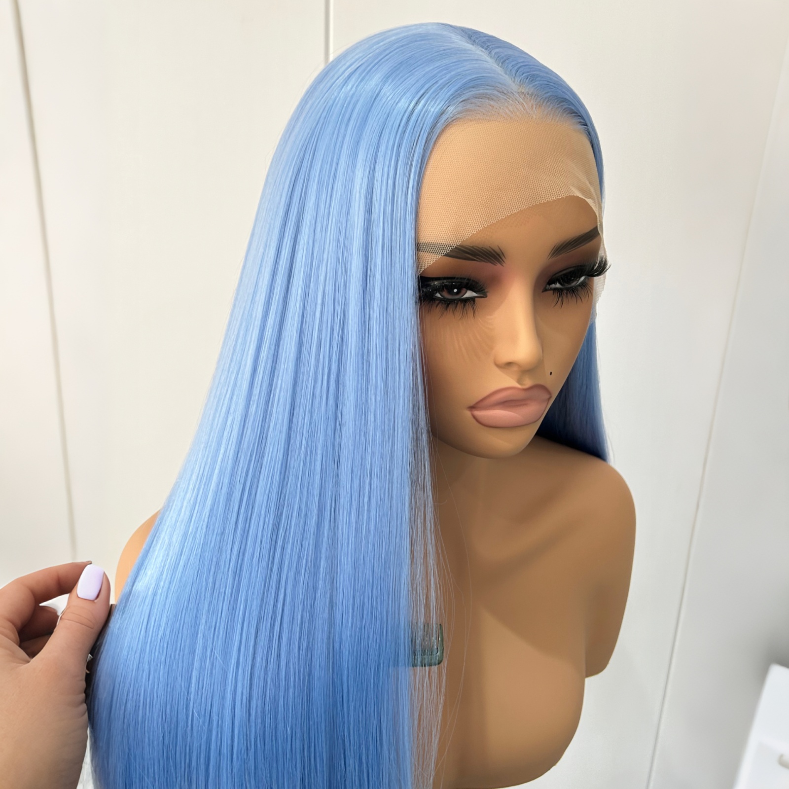 Pelucas de pelo sintético largo y sedoso para mujer, color azul claro, parte libre, color azul cielo, fibra resistente al calor, de Cosplay diaria