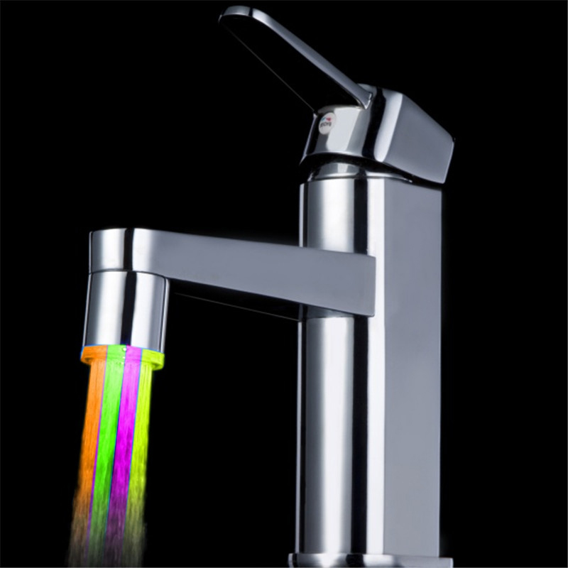 Häufig verwendete und fertige LED-Wasserhahnleuchte, keine Batterie erforderlich, Wasserhahn mit Adapter: MULTI