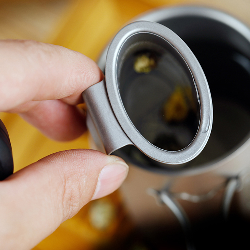 Titanium Tea Strainer Reusable Tea Infuser Tea Strainer Teapot Loose Tea Leaf Spice Tea Filter Kitchen Accessories Handle Clip