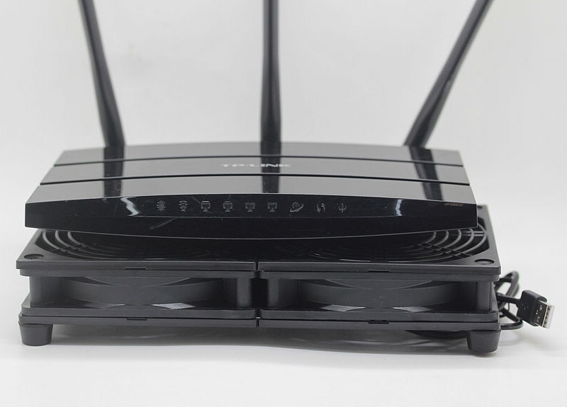 Usb fläkt router kylfläkt diy pc kylare tv box trådlös tyst  dc 5v usb power 120mm fläkt 120 x 25mm 12cm w/skruvar skyddsnät