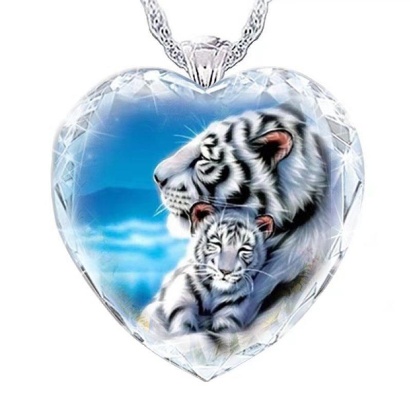 Accessories for women, vintage pendant necklace, crystal jewelry, tiger mother and child heart-shaped crystal necklace: Default Title