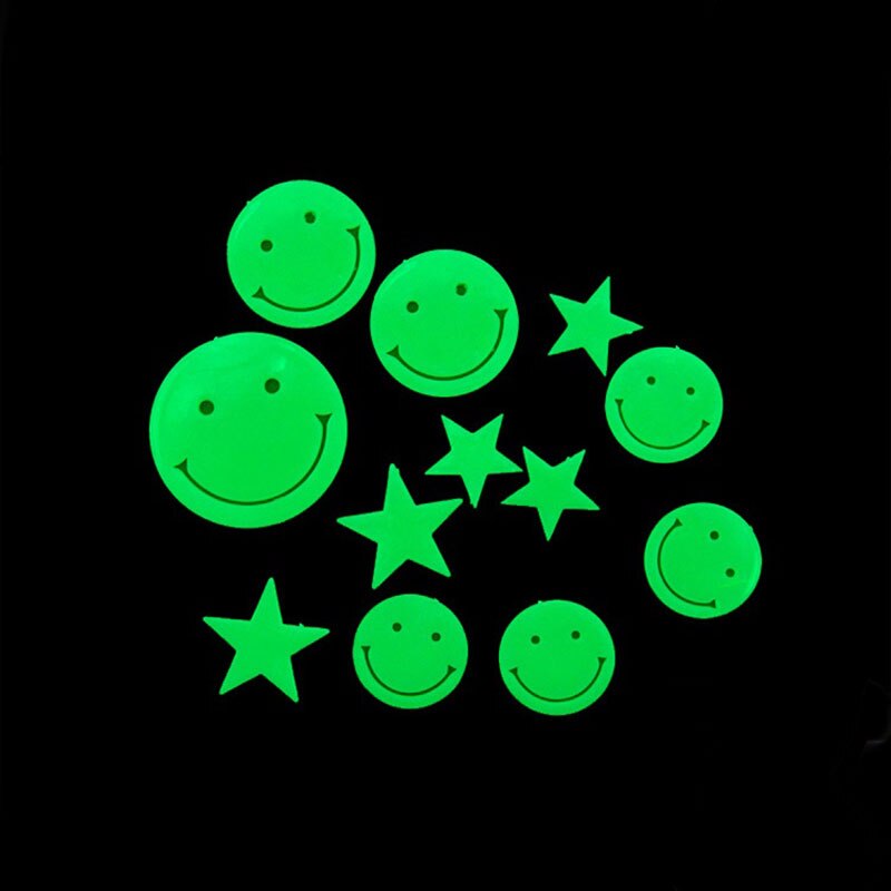 9 pcs Lachend gezicht + star Muur Sticker pvc stars Glow In The Dark Luminous Tl Sticker kinderkamer decor Sterrenhemel