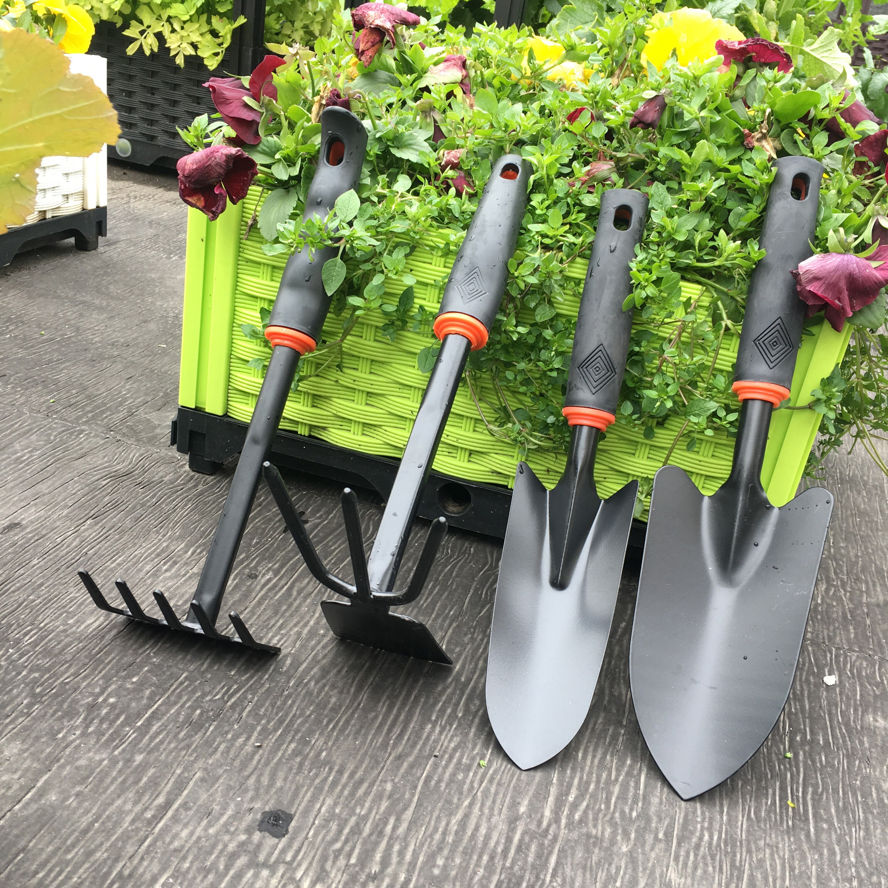 Gardening Tools Balcony Garden Park Shovel Planting Flower Tool Shovel Potted Flowers Loosen Soil Handle Garden Tool.