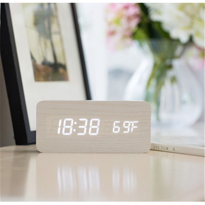 Lille firkantet digital træ led vækkeur træ retro glød ur skrivebord bord indretning stemmestyring snooze funktion despertador: D