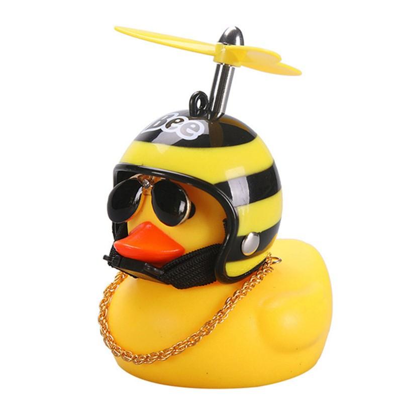 Bonito pato amarillo con hélice para casco, rompevientos de goma, sonido al estrujar, adornos de decoración para coche, accesorios: 01