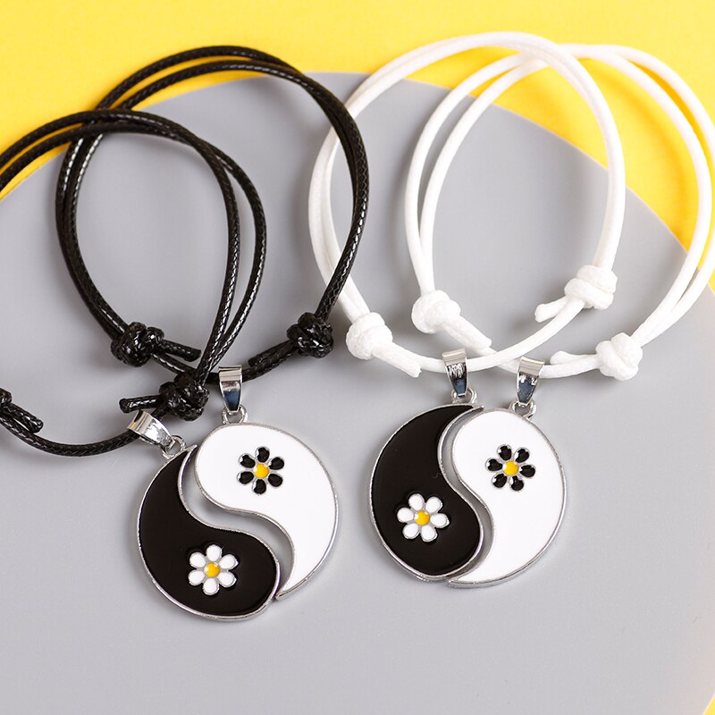 Men And Women Bracelets Small Daisy Pattern Gossip Pendant Leather Rope Couple Hand Chain For Best Friend Birthday Jewelry