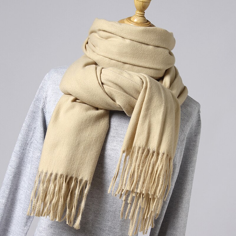 Vinterscarf kvinnor enfärgade sjalar och omslag tjocka varma kashmirliknande halsdukar dam tofsar pashmina echarpe femme: Känna 9