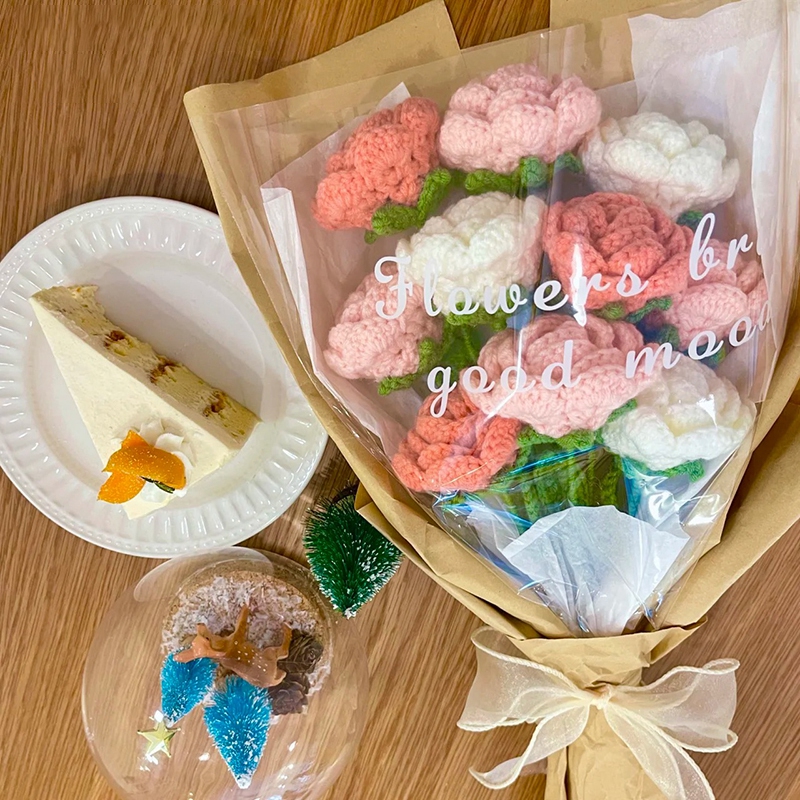 Fiori tutto'uncinetto Fiori lavorati a maglia finiti Regali per gli ospiti di nozze mazzo di fiori artificiali fai-da-te Decorazioni per la scrivania della stanza Regalo per la festa della mamma