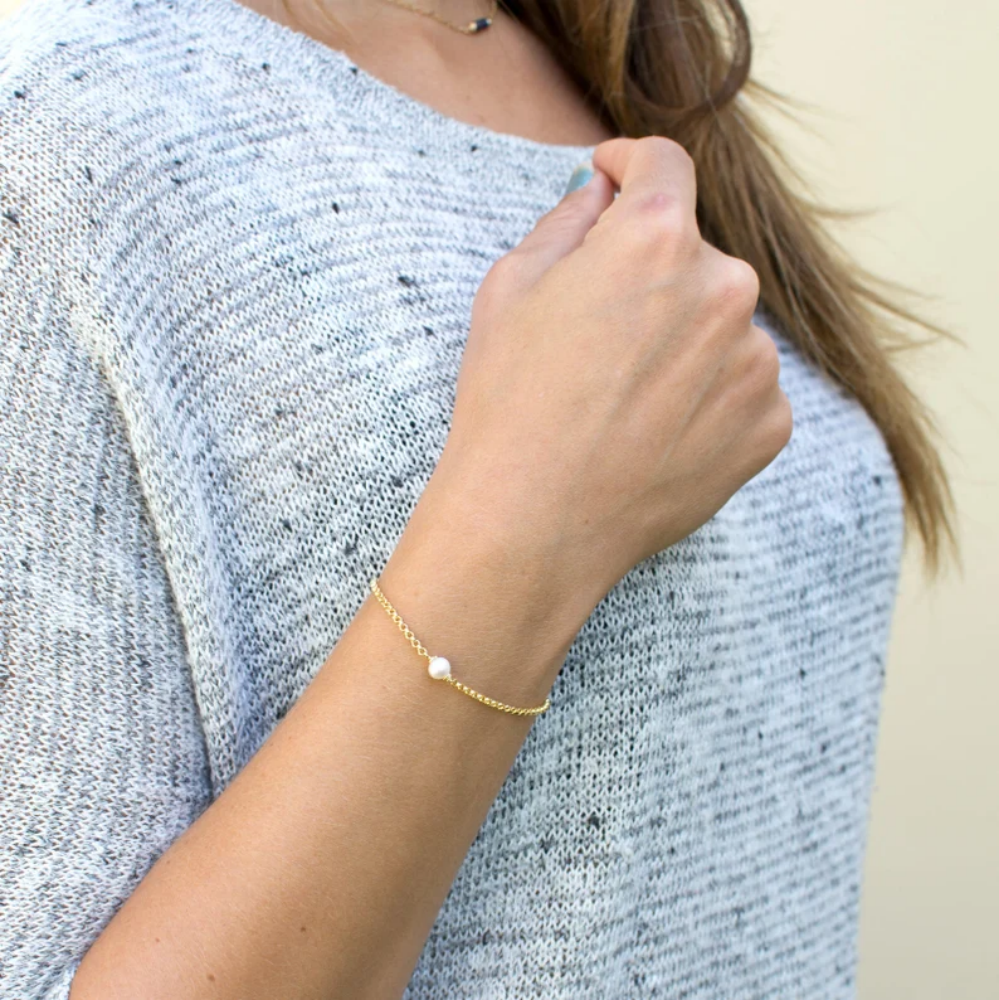 Sunibi Rvs Armband Voor Vrouwen Zeeschelp Gesimuleerd-Parel Ultra Dunne Kettingschakel Armband Sieraden