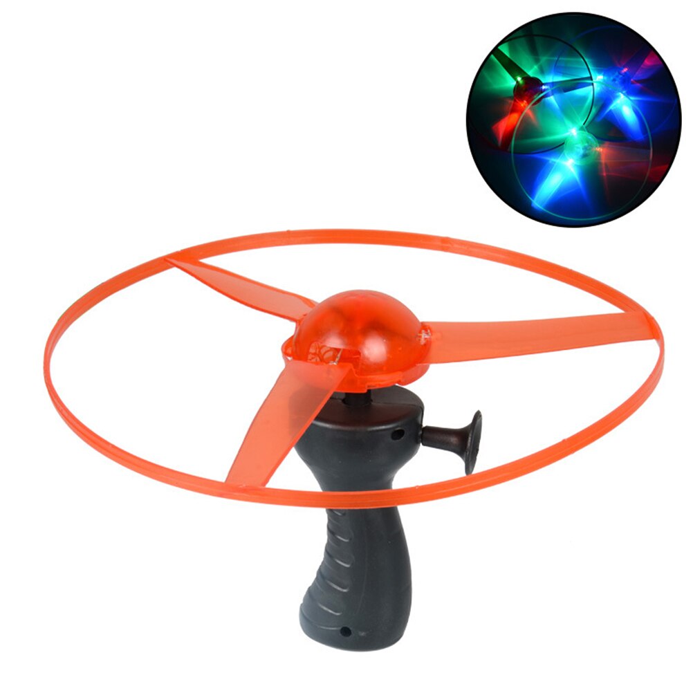 1 stücke Bunte Lustige Spielzeug ziehen Schnur Bunte LED Licht hoch Simulatoren ziehen Schnur UFO LED Licht hoch Fliegende Untertasse Rabatt freundlicher Spielzeug