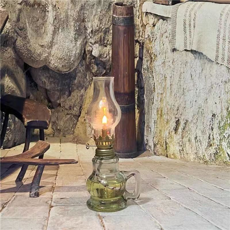1 pièces Mini chambre bureau verre huile feu mouche décoratif anniversaire support de lampe avec abat-jour éclairage kérosène lanterne bougie