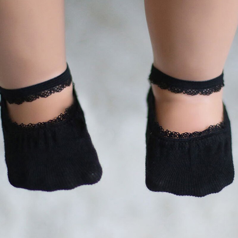 Verão rendas bebê meias cor sólida anti-deslizamento meias da menina do bebê com solas de borracha crianças macio algodão sapatos meias